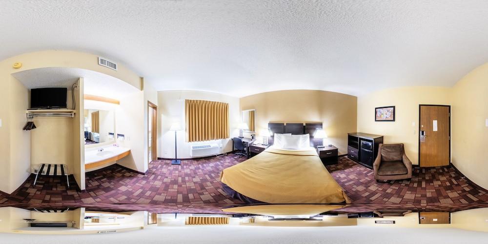 Econo Lodge Watertown Exteriör bild